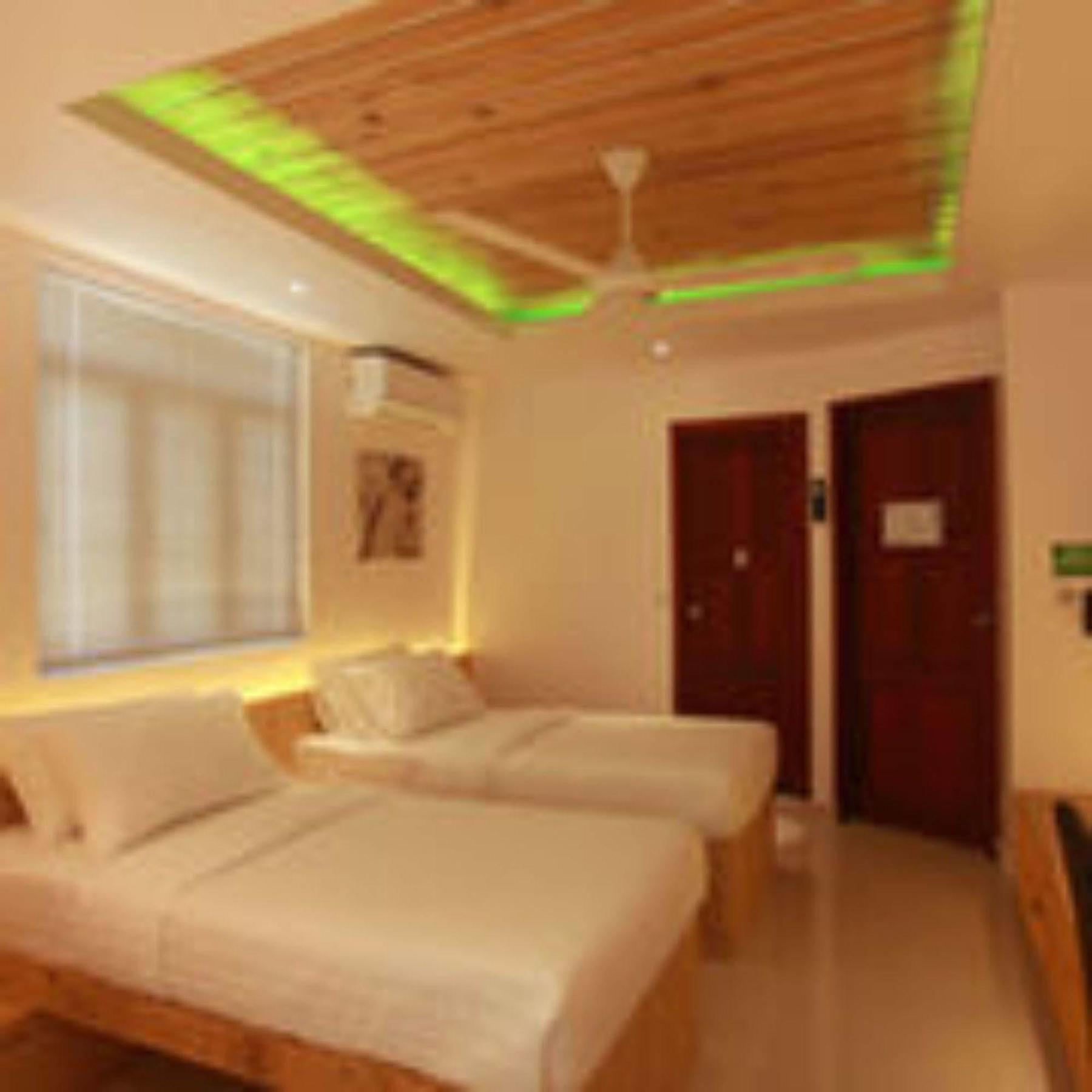 Pine Lodge Μαλέ Εξωτερικό φωτογραφία